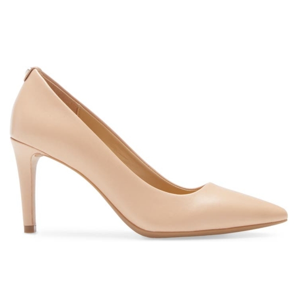 Michael Kors Dorothy Flex Pump - Picture 4 of 15